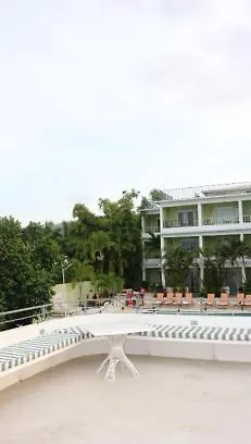 Ocean Palms Hotel