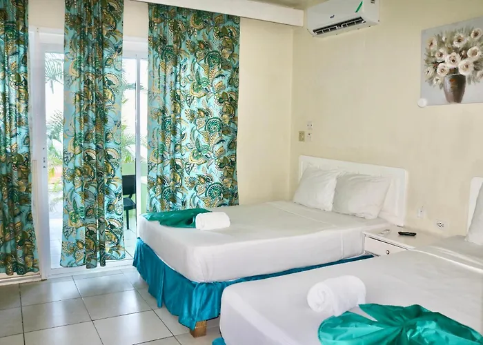 Ocean Palms Hotel 3*